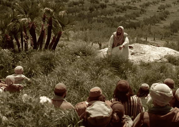 Discepoli che ascoltano la predicazione di Gesù