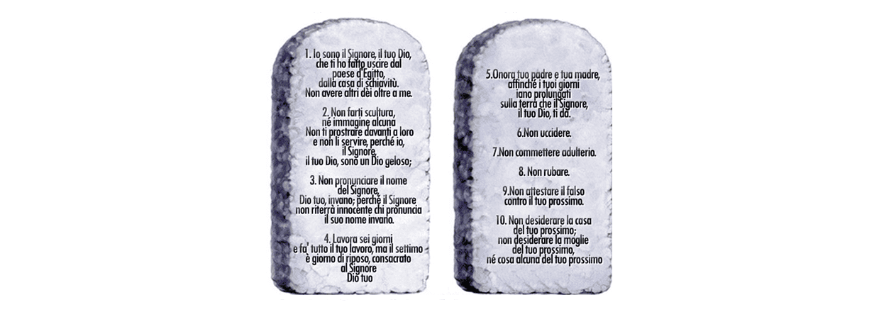 Tavole di pietra con impressi i 10 Comandamenti